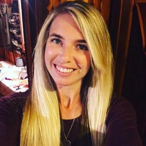 Meet your Posher, Alexis